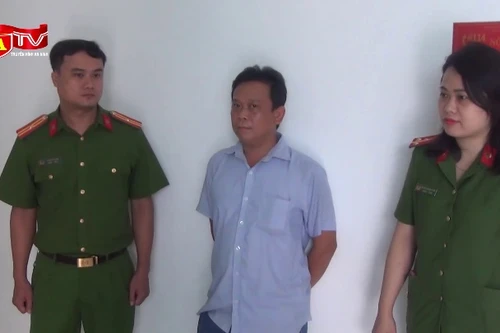 Bị khởi tố vì cho chôn lấp hơn 2,2 triệu kg chất thải gây ô nhiễm môi trường 