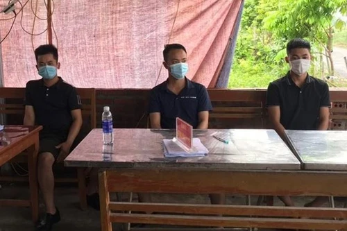 Bắt giữ nhóm thanh niên xúc phạm Công an tại chốt kiểm dịch Covid-19