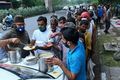 Hàng triệu người nghèo Ấn Độ rơi vào cảnh nghèo đói