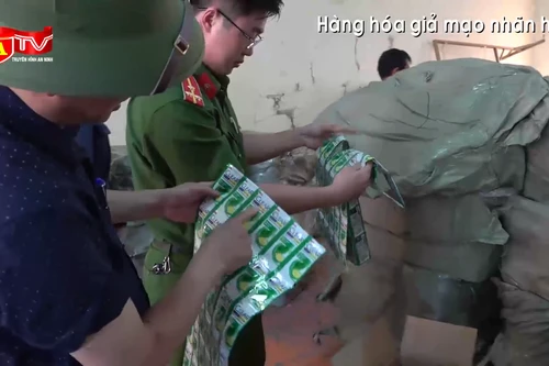 Xử lý gần 11.000 vụ hàng giả trong tháng cao điểm