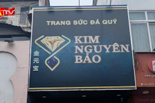 Điều tra chủ tiệm vàng đóng cửa sau khi nhiều người chuyển tiền mua vàng online 