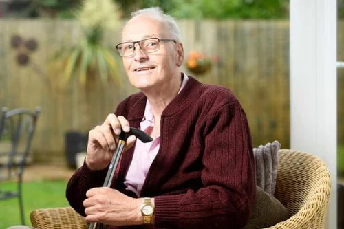 Anh: Người đàn ông mắc Covid-19 suốt 10 tháng