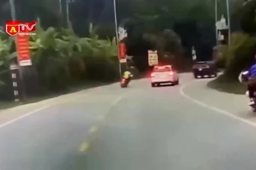 Vượt ẩu, lấn làn, nam thanh niên điều khiển xe máy tử vong