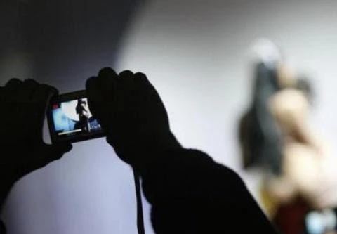 Dùng clip nhạy cảm tống tiền, thủ đoạn chiếm đoạt tài sản cần cảnh giác