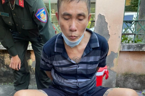 [Clip] Bỏ chạy, giấu ma túy vào chỗ kín cũng không thoát cảnh sát 141