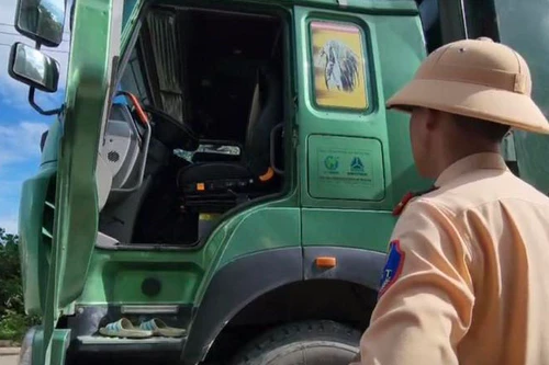 Tuần tra kiểm soát lưu động phát hiện xe chở quá tải 12%