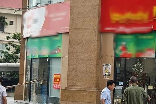 Người đàn ông rơi từ tầng cao khu chung cư tử vong 