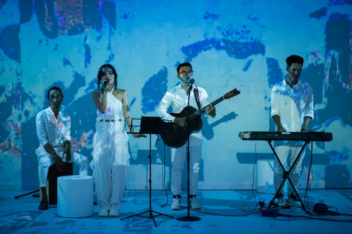 LIT - Bật sáng: Cảm hứng sáng tạo giao thoa nghệ thuật cùng công nghệ