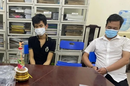 Hai đối tượng bị bắt giữ khi mua bán 5 bánh heroin và 6.000 viên ma túy tổng hợp