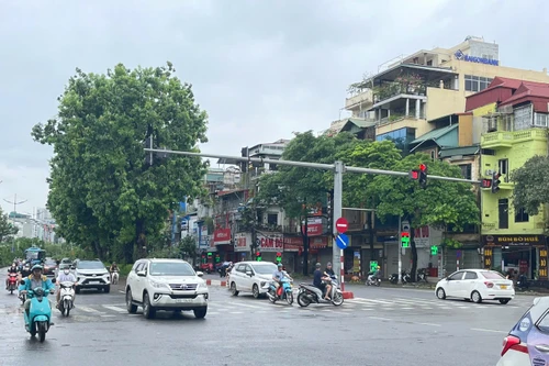 Giao thông Hà Nội trở lại bình thường sau cơn bão số 3