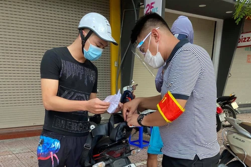 [CLIP] Đi ‘ship’ bình khí N20, bị Cảnh sát phát hiện