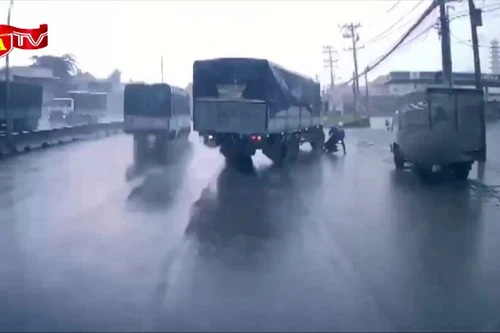 Tạm giữ tài xế xe tải cán chết người trên Quốc lộ 51