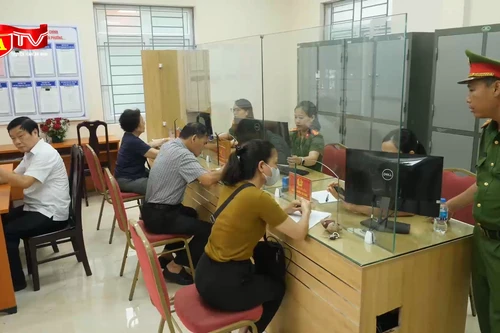 Không để gián đoạn, ngắt quãng trong công tác phục vụ nhân dân