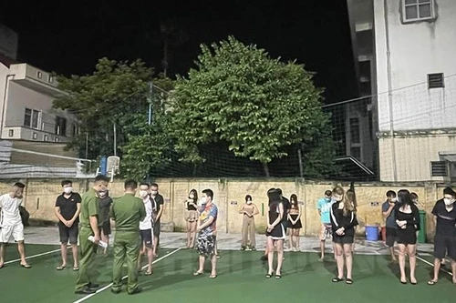 Phát hiện 23 nam nữ thanh niên thuê nhà nghỉ tụ tập, sử dụng ma túy 