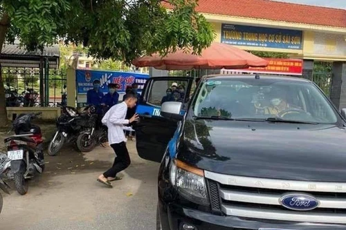 Tra Google Map đến nhầm điểm thi, hai nam sinh bỏ lỡ môn thi Ngữ văn