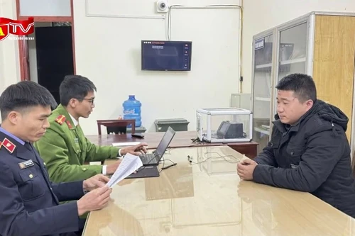 Các đối tượng gây ra vụ hỗn chiến tại hội xuân Mù Là ra đầu thú