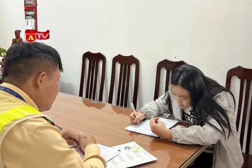 Triệu tập nữ tài xế quay đầu ô tô đi ngược chiều trên cao tốc Pháp Vân - Cầu Giẽ