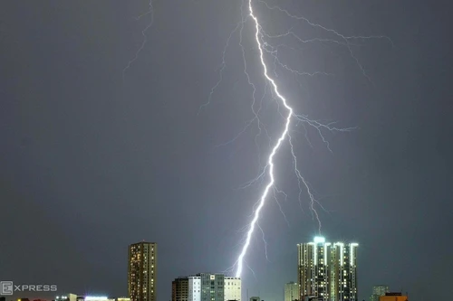 Hà Nội: Một cô giáo bị sét đánh tử vong thương tâm