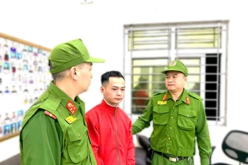 Bắt giữ thành công đối tượng truy nã nguy hiểm tại sân bay Nội Bài 