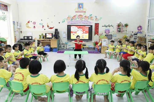 Lương giáo viên tiểu học và mầm non sẽ tăng bao nhiêu từ 1/7/2023