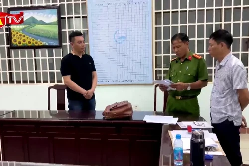 Bắt giữ khẩn cấp đối tượng lừa chạy án để chiếm đoạt tài sản