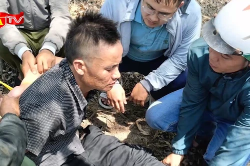 Bắt giữ thanh niên dùng dao đâm chủ quán photocopy sau khi xin tiền bất thành