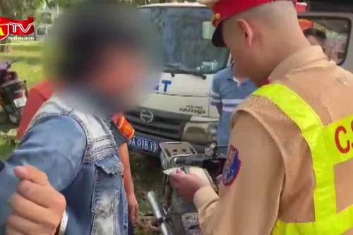 Thu giữ ma túy trong người gã đàn ông có 2 tiền án