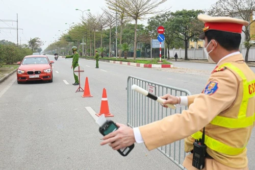 Hà Nội: Tước 137 giấy phép lái xe trong ngày 25/2