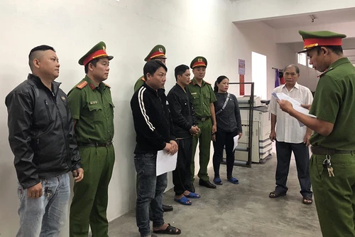 Khởi tố 5 đối tượng trong gia đình bắt giữ người trái pháp luật để đòi nợ