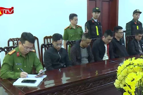 Bắt giữ 41 đối tượng lừa đảo chiếm đoạt tài sản và rửa tiền