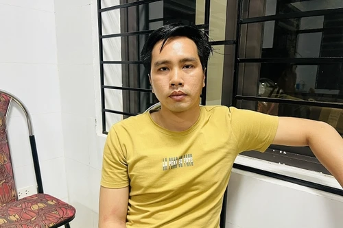 Bắt đối tượng bị truy nã trong phòng trọ đang tàng trữ ma túy