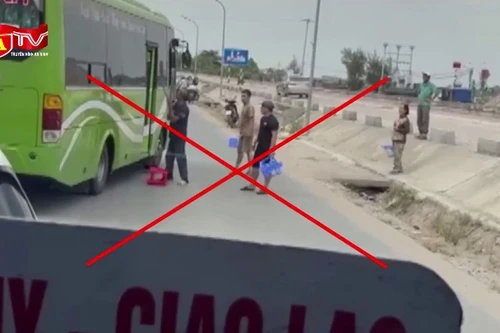 Mâu thuẫn trong kinh doanh, tài xế và phụ xe khách bị đánh trọng thương