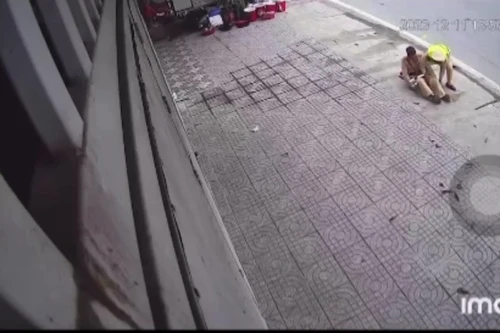 Bắt giữ đối tượng lao xe máy vào CSGT khi bị kiểm tra nồng độ cồn