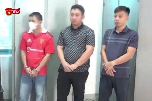 Triệt xóa đường dây vận chuyển 1,5 tạ pháo lậu từ nước ngoài về Việt Nam