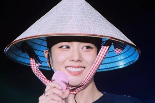 BlackPink cảm ơn và hẹn gặp lại khán giả Việt Nam