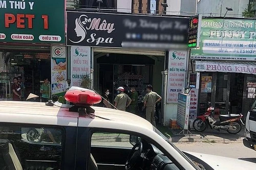 [Tin nhanh tối 31-10-2022] Con gái đi học về phát hiện cha mẹ tử vong trong trong tiệm spa