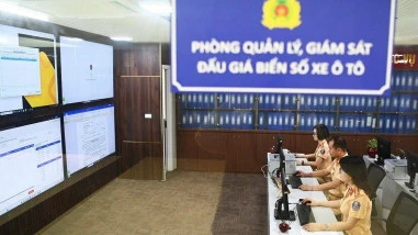 Đấu giá biển số xe ô tô trong ngày 22-8 tạm dừng do lỗi kỹ thuật