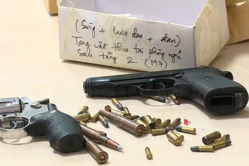 Bị truy bắt, nhóm tội phạm ma túy dùng súng chống trả lực lượng chức năng