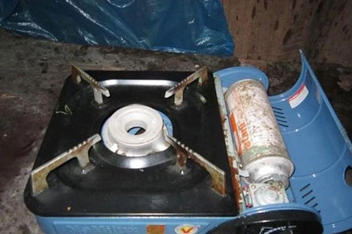 Bình gas mini phát nổ khi ăn lẩu, người đàn ông bị bỏng nặng