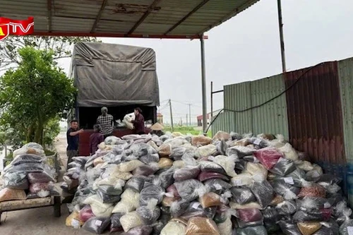 Hơn 100 tấn thực phẩm chức năng được "phù phép" thành hàng Nhật, Mỹ