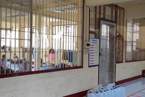 Gần 3.000 tù nhân và nhân viên quản giáo tại hai nhà tù ở Thủ đô Bangkok nhiễm Covid-19