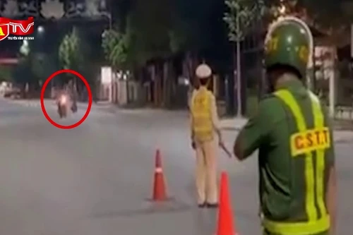 Bắt tạm giam nhóm thanh niên thông chốt, thách thức cảnh sát giao thông
