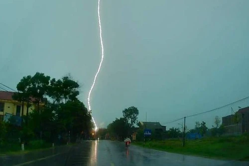 Ba người bị sét đánh tử vong tại Ninh Bình và Thái Bình