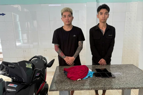 Xử lý hai TikToker ‘Thuận khùng’và ‘Minh báo đời’