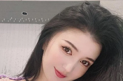 Trung Quốc: Nữ ca sỹ - người mẫu tử vong sau khi hút mỡ và nâng ngực