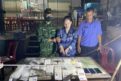 Chân dung cô gái vận chuyển" 40 bánh heroin và 15kg ma túy đá