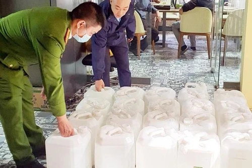 Phát hiện hơn 500 lít rượu thủ công không rõ nguồn gốc, xuất xứ