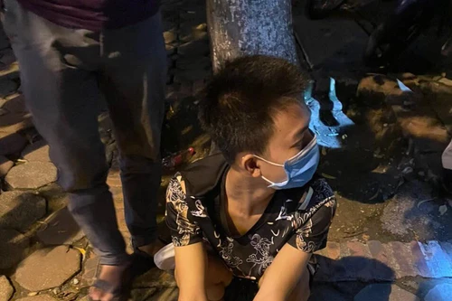 Cảnh sát 141 lật tẩy hành vi phi tang ma túy của ‘con nghiện‘