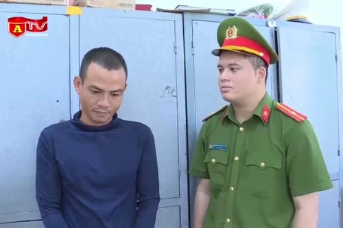 Khởi tố, bắt tạm giam đối tượng tấn công cảnh sát giao thông 