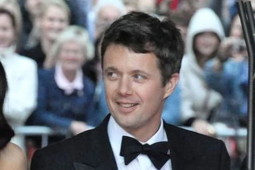 Thái tử Đan Mạch xin lỗi vì phạm luật giao thông